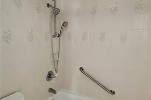 411 Hobron Ln, Honolulu, HI 96815 - Photo 7