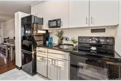 425 Ena Road #1207B, Honolulu, HI 96815 - Photo 3