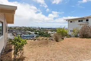 1661 Hakuaina Pl, Honolulu, HI 96819 - Photo 15