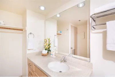 229 Paoakalani Avenue #2901(NUC), Honolulu, HI 96815 - Photo 11