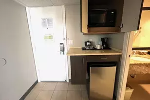 1850 Ala Moana Blvd, Honolulu, HI 96815 - Photo 7