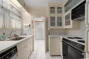 3027 Kalakaua Ave, Honolulu, HI 96815 - Photo 15