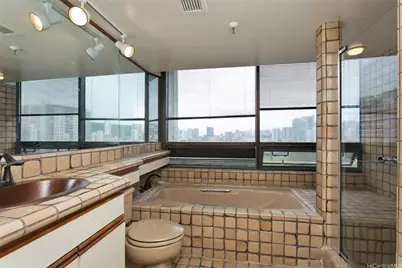 1525 Wilder Avenue #902, Honolulu, HI 96822 - Photo 15