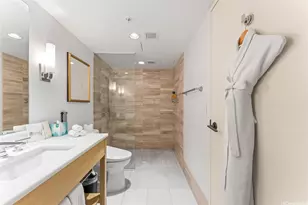 383 Kalaimoku St, Honolulu, HI 96815 - Photo 17