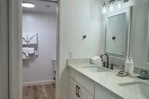 2470 Kalakaua Ave, Honolulu, HI 96815 - Photo 9