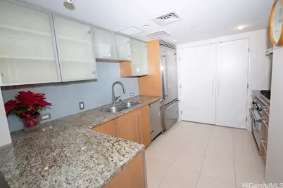 1177 Queen Street #806, Honolulu, HI 96814 - Photo 5