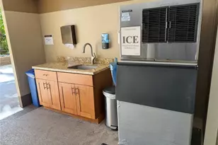 411 Hobron Ln, Honolulu, HI 96815 - Photo 19