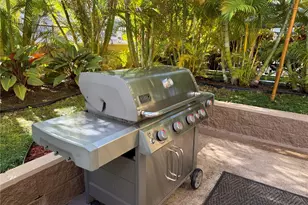 411 Hobron Ln, Honolulu, HI 96815 - Photo 17