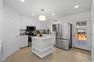 1151 Wainiha St, Honolulu, HI 96825 - Photo 7