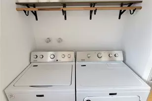 98-413 Kaonohi St, Aiea, HI 96701 - Photo 5