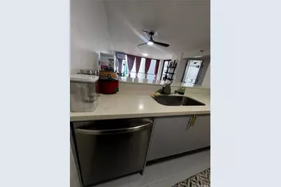 60 N Beretania Street #2005, Honolulu, HI 96817 - Photo 5