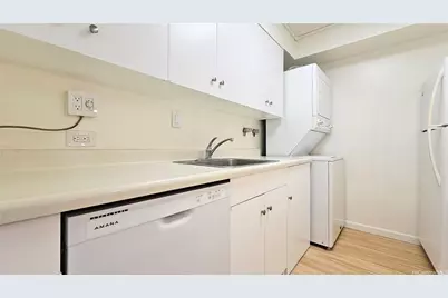 2029 Nuuanu Avenue #1003, Honolulu, HI 96817 - Photo 5