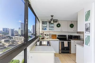 2724 Kahoaloha Lane #1606, Honolulu, HI 96826 - Photo 7