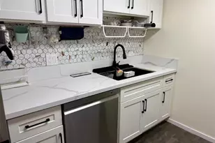 2334 Kapiolani Blvd, Honolulu, HI 96826 - Photo 7