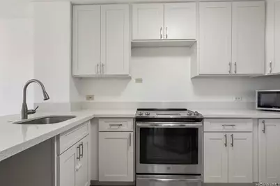 2101 Nuuanu Avenue #I  303, Honolulu, HI 96817 - Photo 9