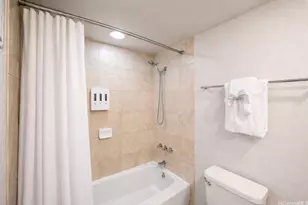 2045 Kalakaua Ave, Honolulu, HI 96815 - Photo 11