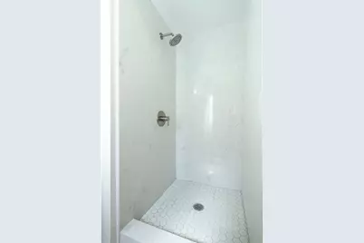 155 Paoakalani Avenue #604, Honolulu, HI 96815 - Photo 13