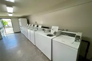 2860 Waialae Ave, Honolulu, HI 96826 - Photo 15