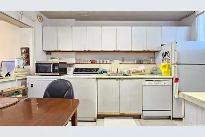 780 Amana Street #1604, Honolulu, HI 96814 - Photo 5