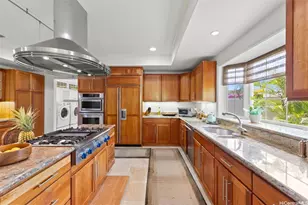 910 Hunakai St, Honolulu, HI 96816 - Photo 5