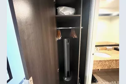 1850 Ala Moana Boulevard #1002, Honolulu, HI 96815 - Photo 11