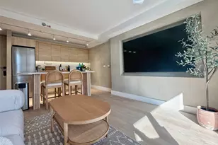 229 Paoakalani Ave, Honolulu, HI 96815 - Photo 1