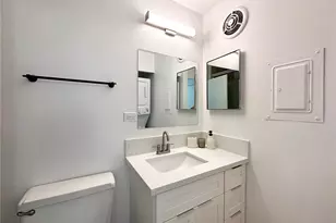 3045 Ala Napuaa Pl, Honolulu, HI 96818 - Photo 7