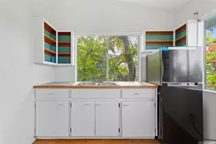 637 Kuaaina Wy, Kailua, HI 96734 - Photo 15