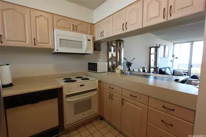 555 University Avenue #2502, Honolulu, HI 96826 - Photo 3