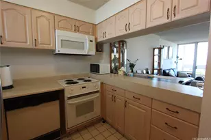 555 University Ave, Honolulu, HI 96826 - Photo 3