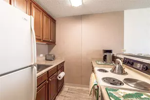 2611 Ala Wai Blvd, Honolulu, HI 96815 - Photo 3