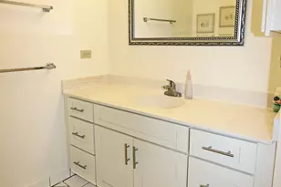 747 Amana St, Honolulu, HI 96814 - Photo 5