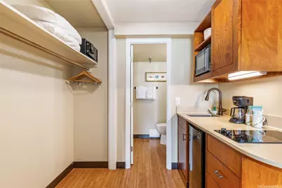 2425 Kuhio Avenue #705, Honolulu, HI 96815 - Photo 5