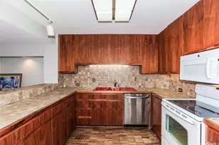 1525 Wilder Ave, Honolulu, HI 96822 - Photo 9