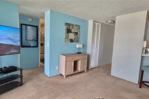 2121 Ala Wai Blvd, Honolulu, HI 96815 - Photo 7