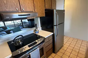 2121 Ala Wai Blvd, Honolulu, HI 96815 - Photo 7
