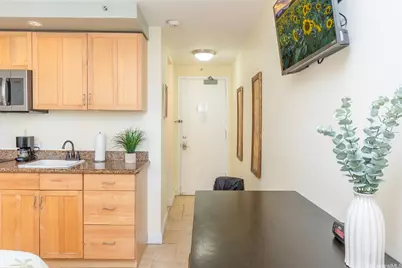 134 Kapahulu Avenue #501, Honolulu, HI 96815 - Photo 3