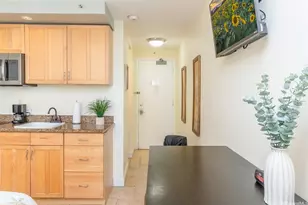 134 Kapahulu Ave, Honolulu, HI 96815 - Photo 3