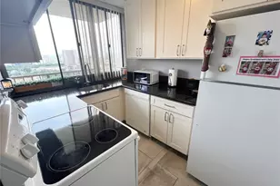 1201 Wilder Ave, Honolulu, HI 96822 - Photo 5