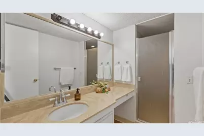 2440 Kuhio Avenue #2001, Honolulu, HI 96815 - Photo 17