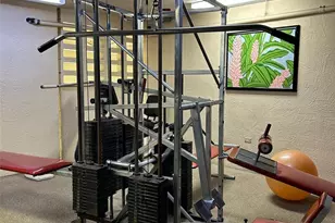 2740 Kuilei St, Honolulu, HI 96826 - Photo 11