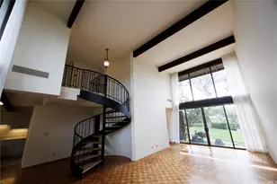 3051 La Pietra Cir, Honolulu, HI 96815 - Photo 3