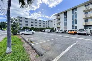 2649 Varsity Pl, Honolulu, HI 96826 - Photo 17