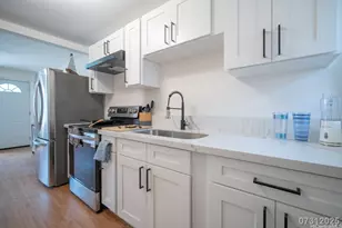 829 Waiaka Pl, Honolulu, HI 96826 - Photo 23