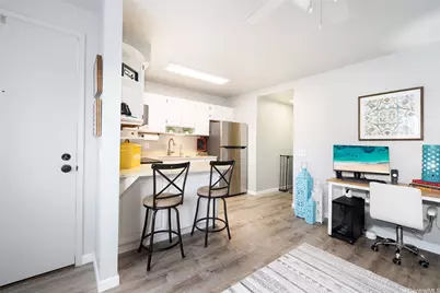 1432 Keeaumoku Street #303, Honolulu, HI 96822 - Photo 1