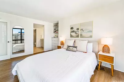 1910 Ala Moana Boulevard #32E, Honolulu, HI 96850 - Photo 3