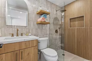 2548 Olopua St, Honolulu, HI 96822 - Photo 11