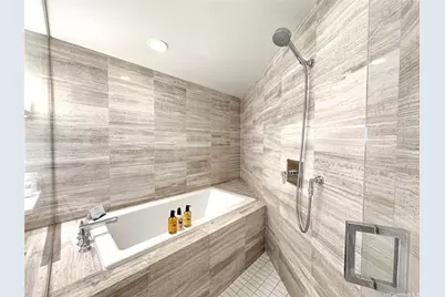 2139 Kuhio Avenue #2310, Honolulu, HI 96815 - Photo 15