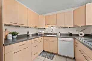 1717 Ala Wai Blvd, Honolulu, HI 96815 - Photo 7