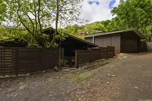 4142 Round Top Dr, Honolulu, HI 96822 - Photo 23